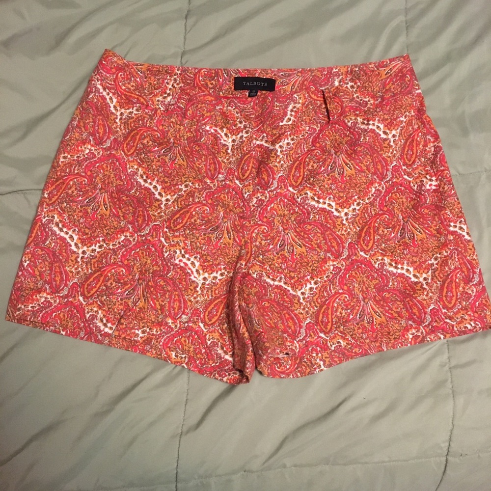 Talbots beautiful pattern shorts size large